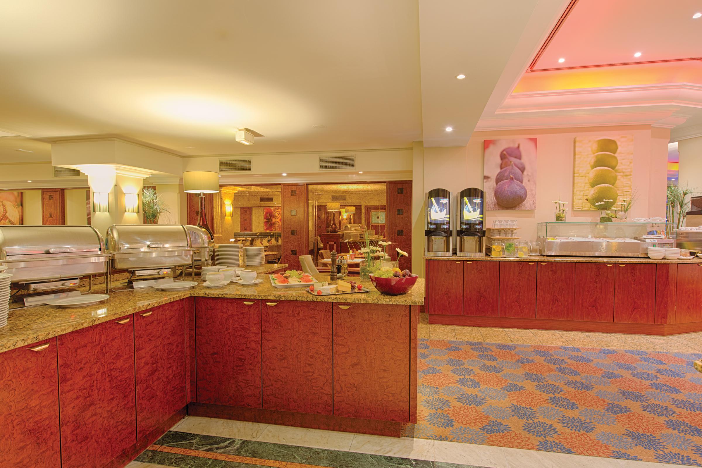Hotel Leonardo Center 4*