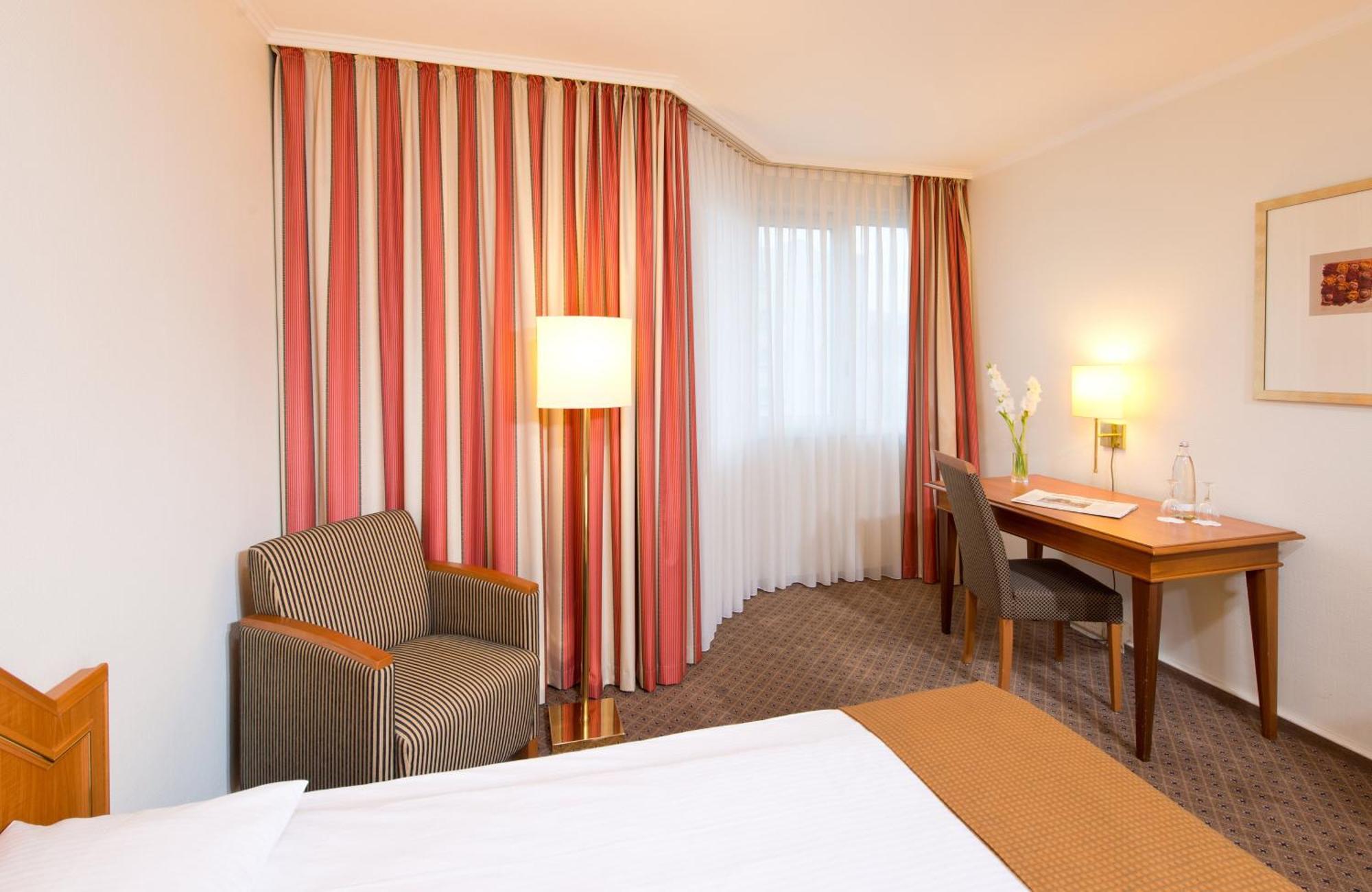 Leonardo Center Hotel 4*