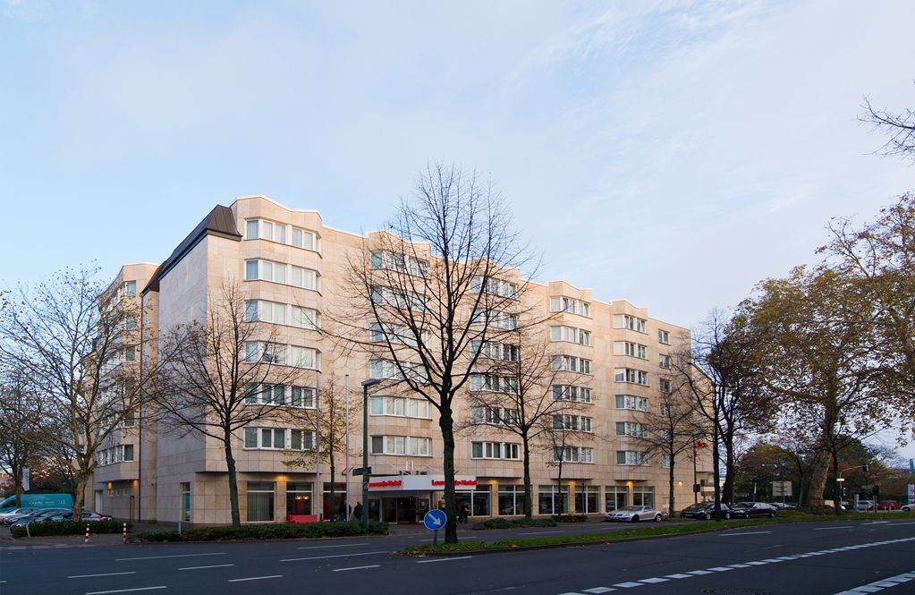 Leonardo Center 4*